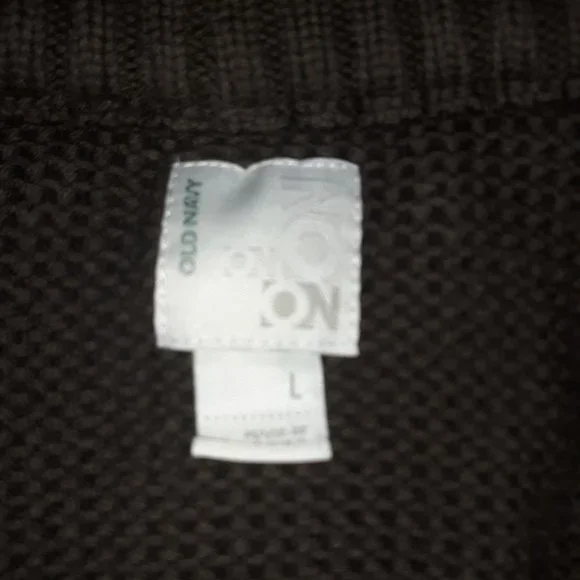 ((Listing#155)) Old Navy Sweater - Picture 2 of 7